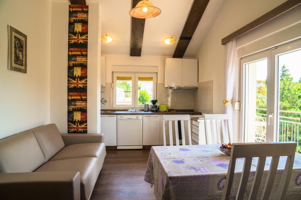 Anikol Apartments Selce Kültér fotó
